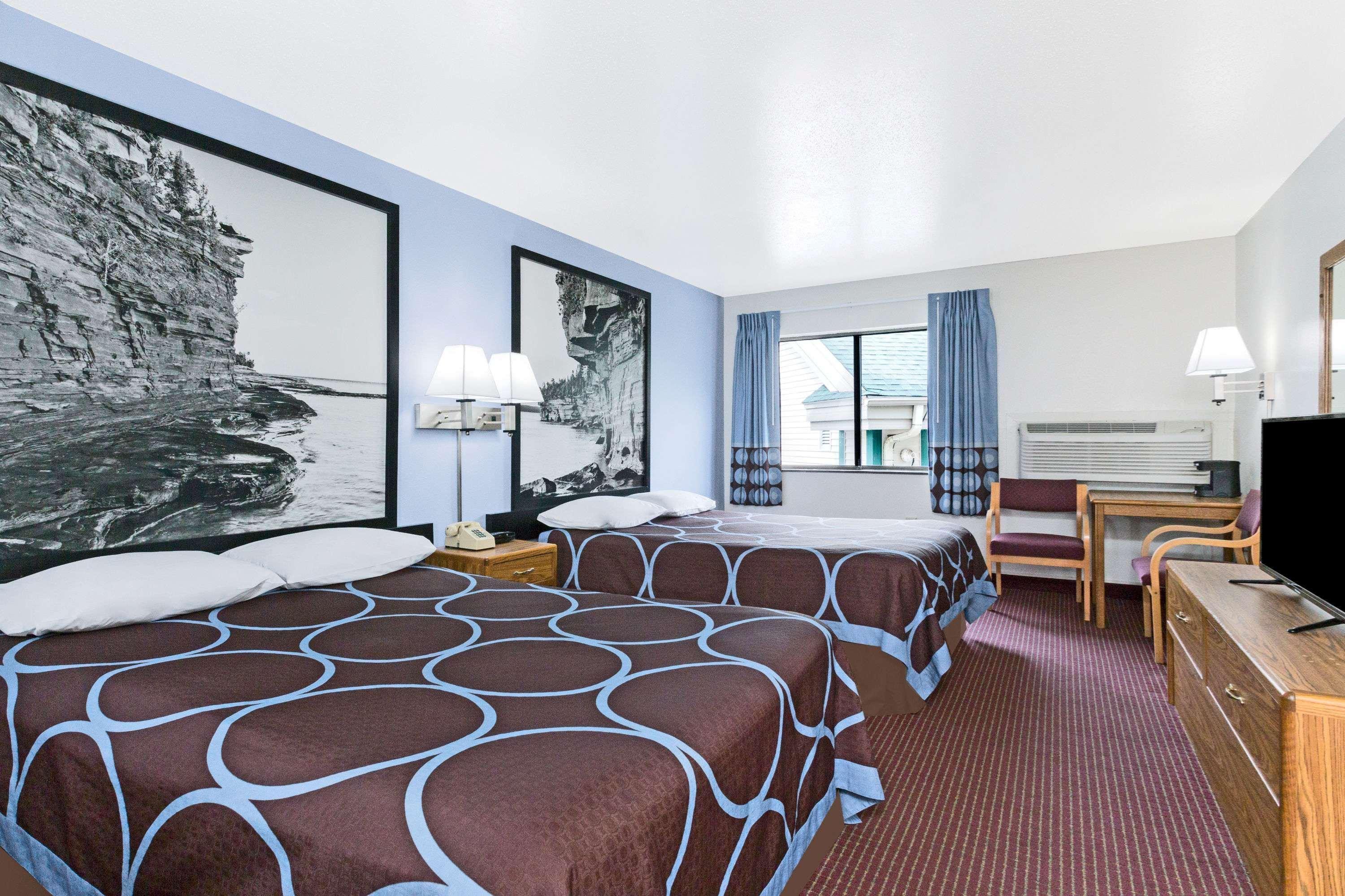 Hotel Super 8 By Wyndham Wisconsin Dells Zewnętrze zdjęcie