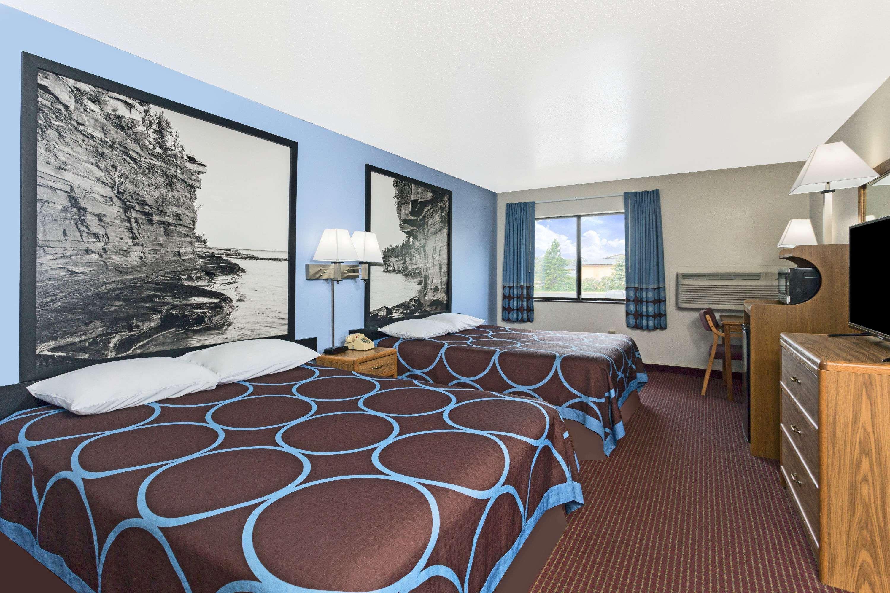 Hotel Super 8 By Wyndham Wisconsin Dells Zewnętrze zdjęcie